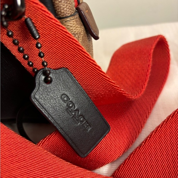 Coach Academy L Pack In Colorblock w/ Signature Print Patch - Picture 9 of 14